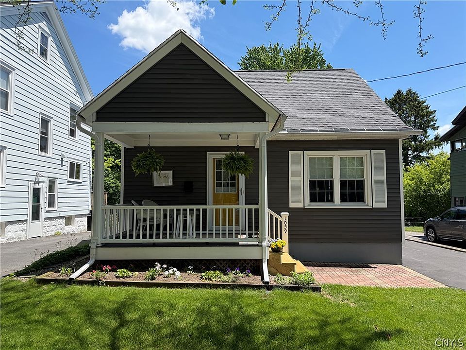 1st image of 1059 Westmoreland Ave