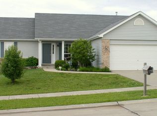 178 Old Chesapeake Dr, Wentzville, MO 63385