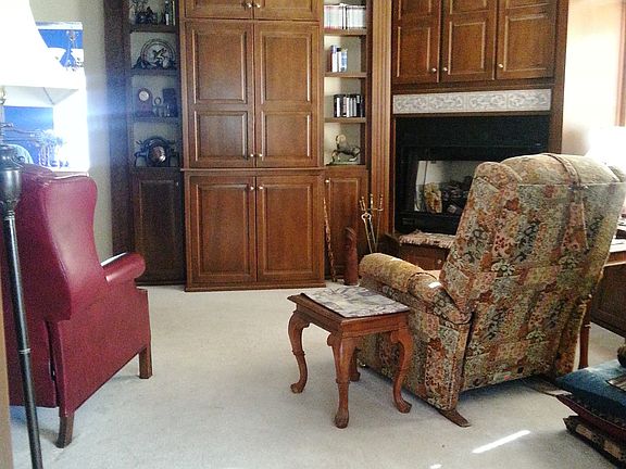 Livingroom facing  kitchen