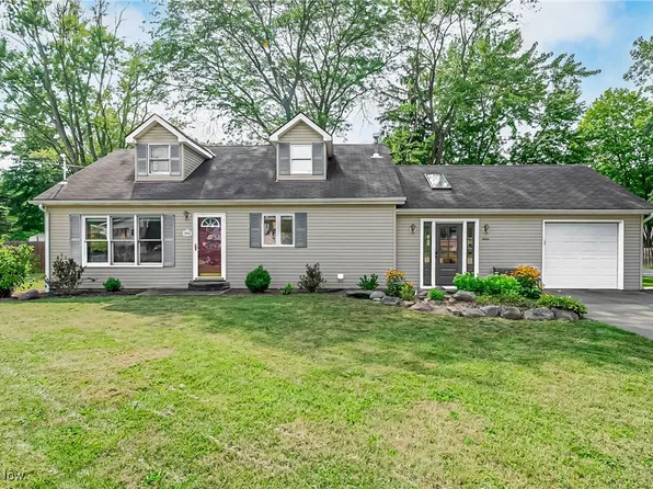 10026 Bryant Dr, Columbia Station, OH 44028