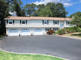 39 Wood Chase Ln, North Branford, CT 06471