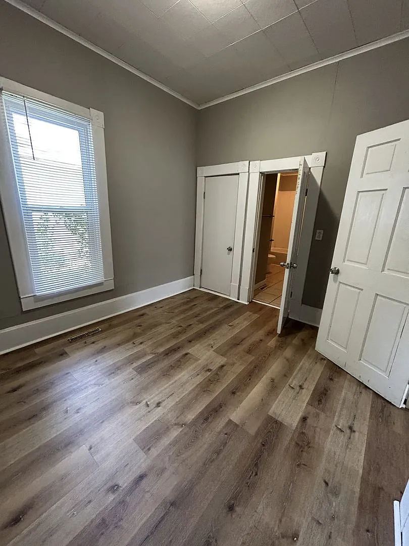 Just Renovated - 2 Bedroom 1 Bathroom House — Photo 4