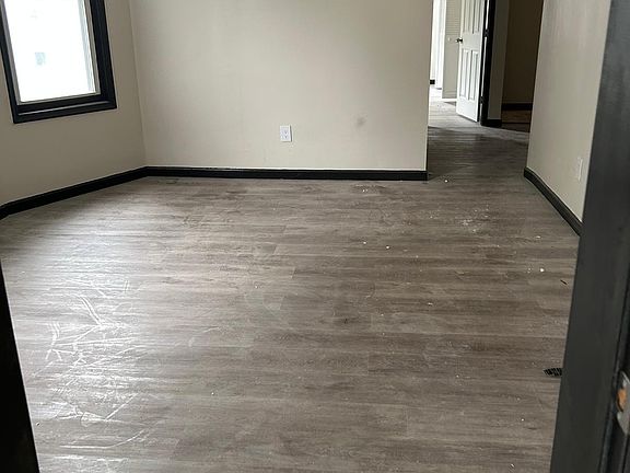 5th image of 41 N 16th St Floor 1