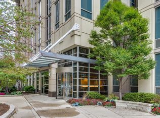 720 N Larrabee St APT G04, Chicago, IL 60654