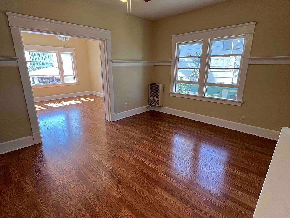 Living Room looking towards bedroom (again)