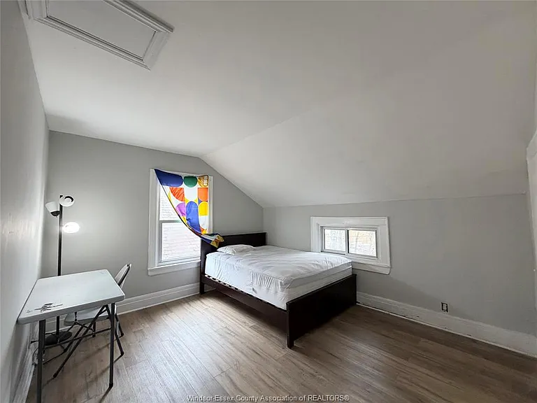1117 Dougall Ave — Photo 3