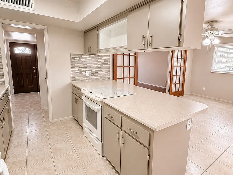 6522 E Palm Ln — Photo 11