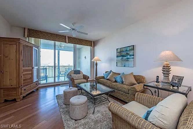 3 bed, 3.0 bath, 1750 sqft, $14,000 — Photo 2