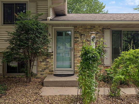 4th image of 6966 Inskip Ave S