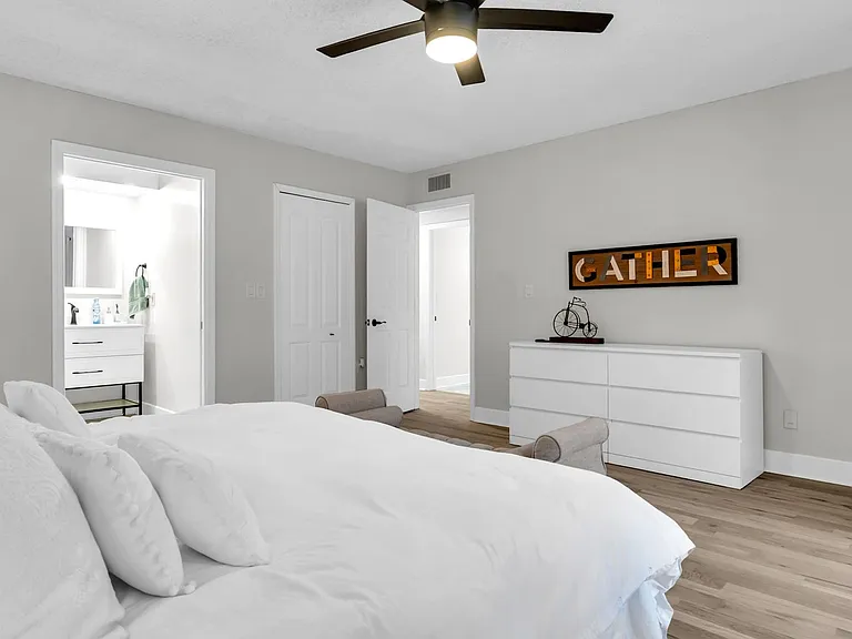 10192 Seminole Island Dr — Photo 18