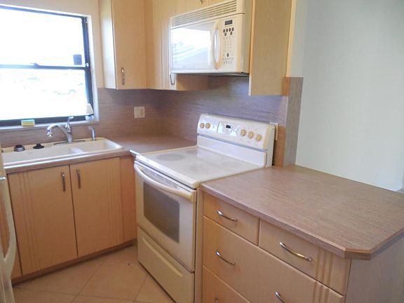 2nd image of 81 Meadows Dr