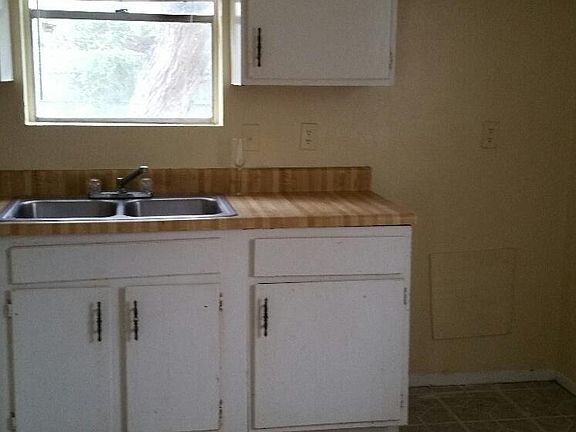 5th image of 2129 Heron Ave