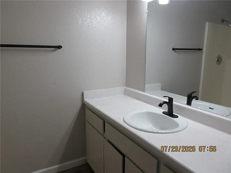 1755 E Gordon Dr #5 — Photo 7