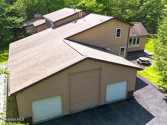 4th image of 58 Bender Rd