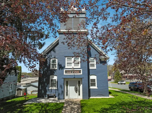 132 Pine St, Glenwood City, WI 54013