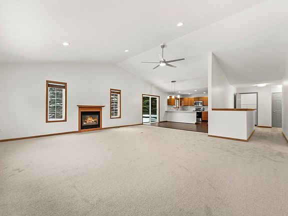 3rd image of 749 Bertina Ln