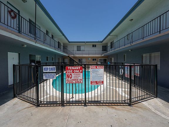3rd image of 4011 W 129th St APT 20