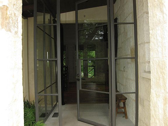 4th image of 102 La Tierra Dr