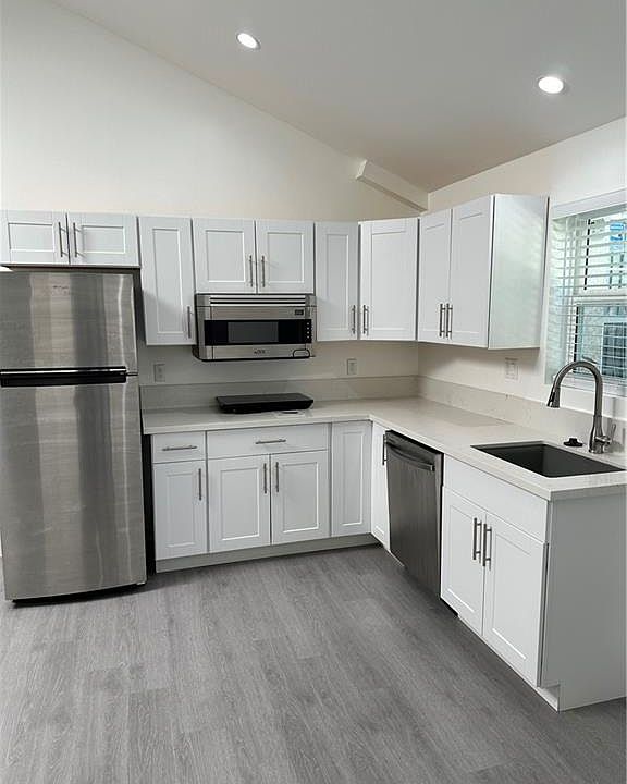 1st image of 6631 Radford Ave #6631