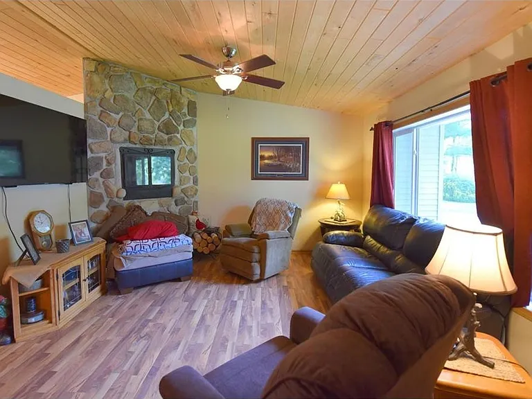 12858 Woodfern Ln — Photo 6