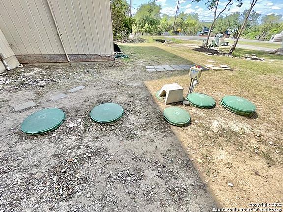 5th image of 829 Glenn Dr