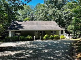 410 Holly Ln, Cleveland, GA 30528