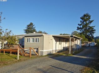 97975 W Benham Ln, Brookings, OR