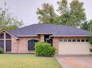 800 Fondren Dr, Arlington, TX 76001
