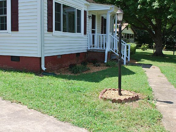 Fresh curb appeal