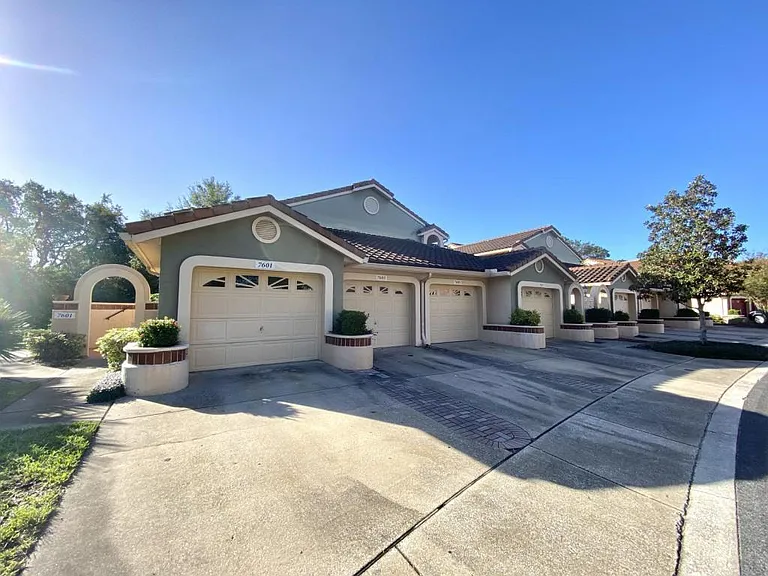 7603 Sugar Bend Dr — Photo 2