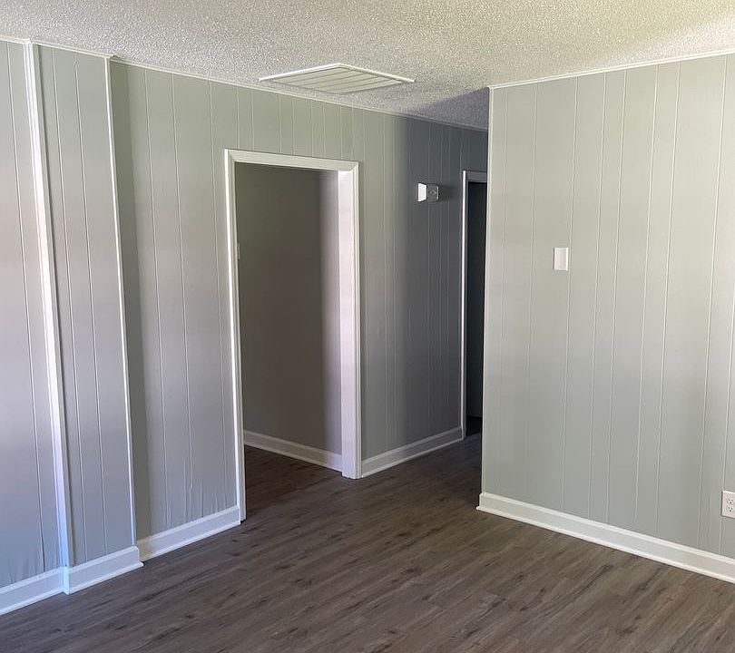 1009 Fenimore St, Winston Salem, NC 27103 | Zillow