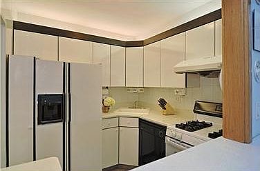 4th image of 1071 3rd Ave #3F