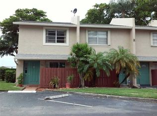 826 Banks Rd, Coconut Creek, FL 33063