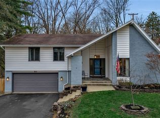 60 Ruskin Rd, East Aurora, NY 14052