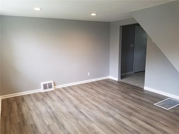 3rd image of 29 Kee Ave
