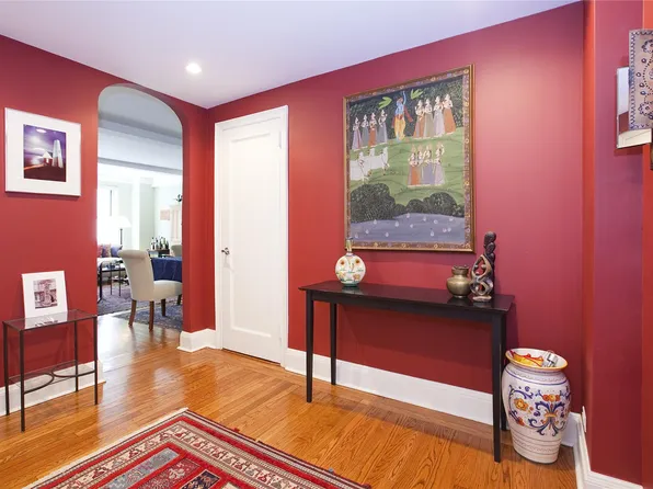 433 East 51st Street image 1 of 8