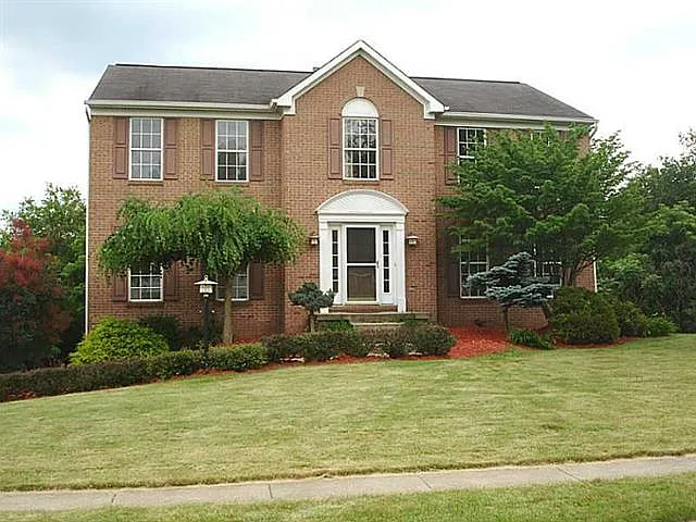 944 Fairfield Ln photo 1
