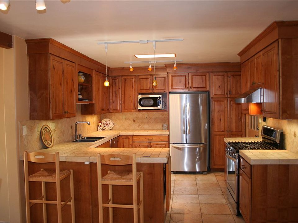 1st image of 124 Mateo Cir N