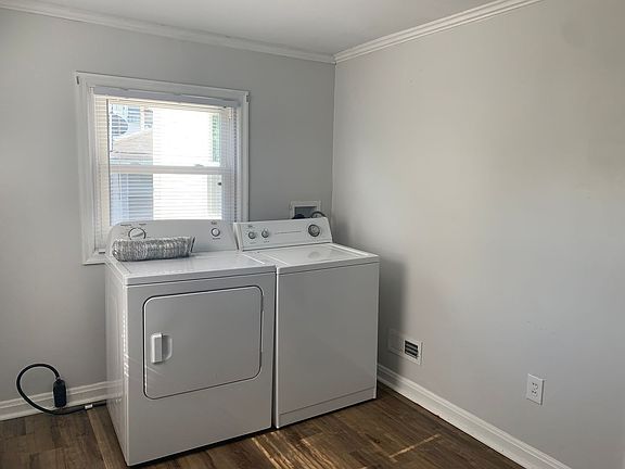 5th image of 704 Mansfield Ave
