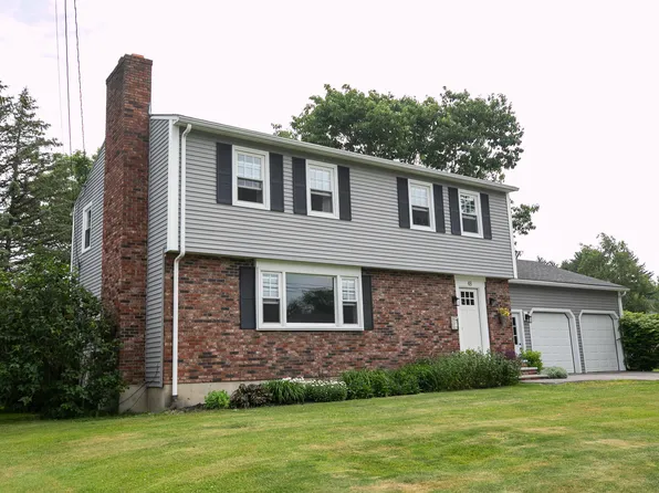48 Clover Lane, Brewer, ME 04412
