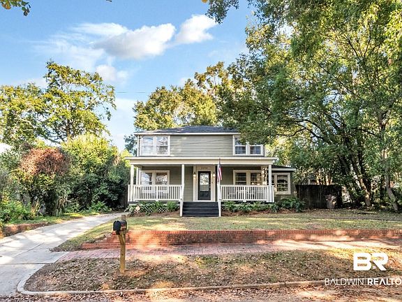 2nd image of 2056 Terrace St