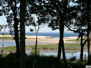12 Flax Pond Woods Rd, Setauket, NY 11733