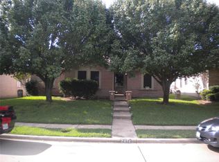 2414 Manchester Ln, Lancaster, TX 75134