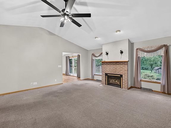 4th image of 5701 N Ridge View Dr