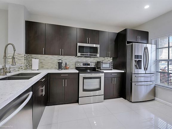 2nd image of 758 SW 122nd Ter #758