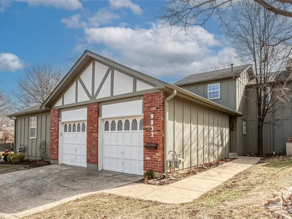 9932 Edelweiss Cir, Merriam, KS 66203