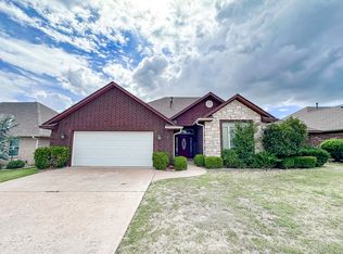 1809 SW 69th St, Lawton, OK 73505