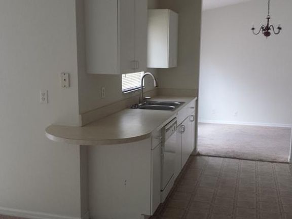 5th image of 1598 SW Meridian Ave