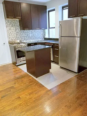 Rented by Uptown Flats LLC | media 10