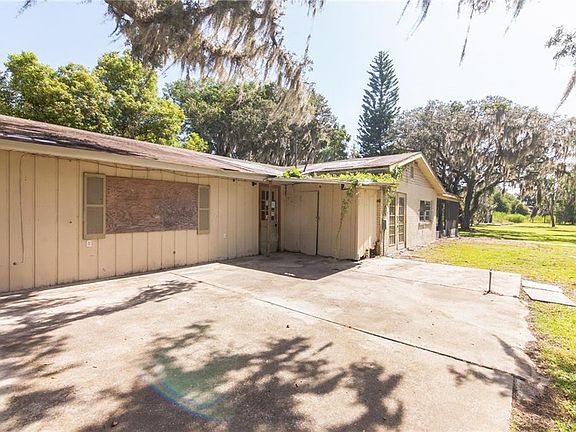 4th image of 732 Lake Agnes Dr